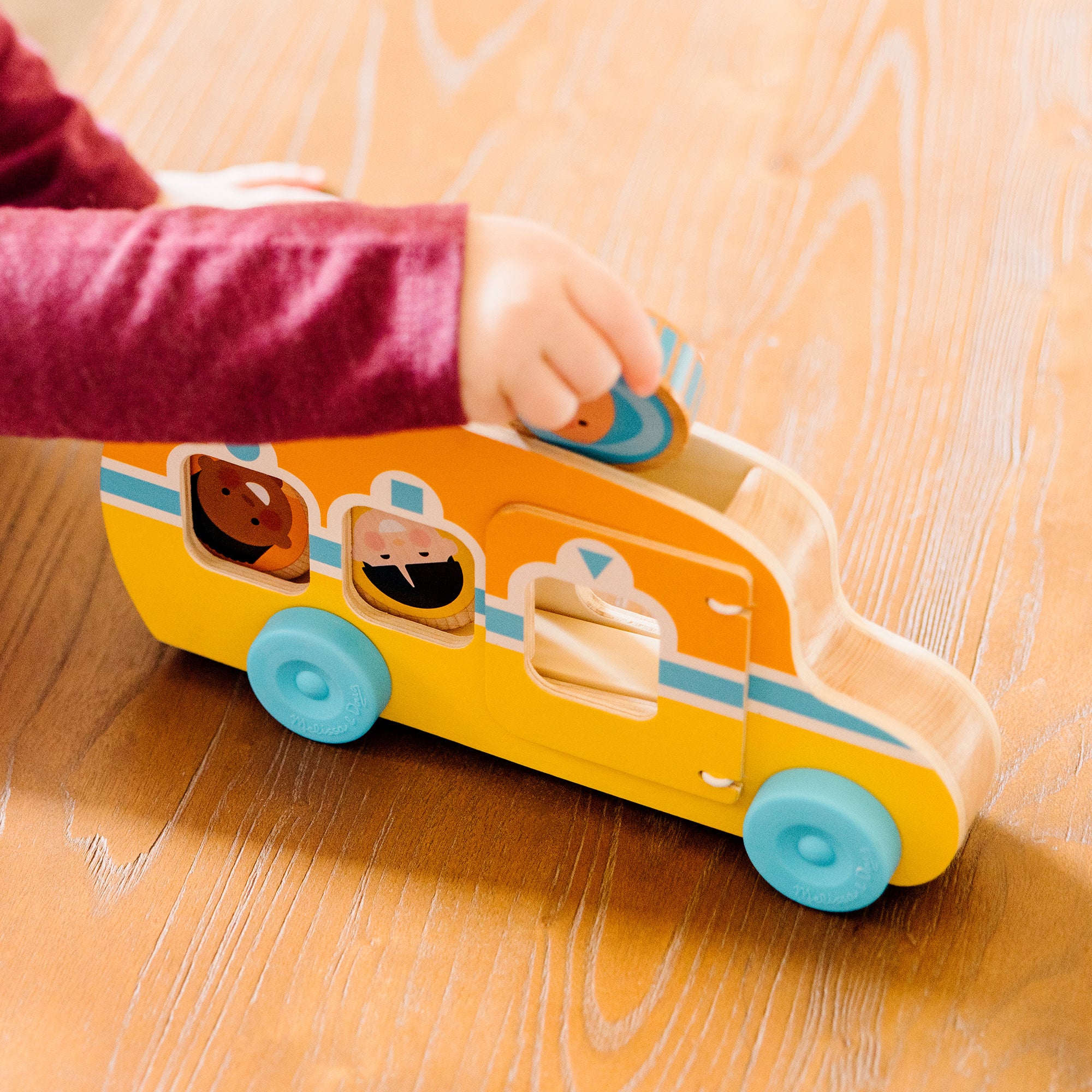 Melissa & Doug GO Tots Roll & Ride Bus - Image 7