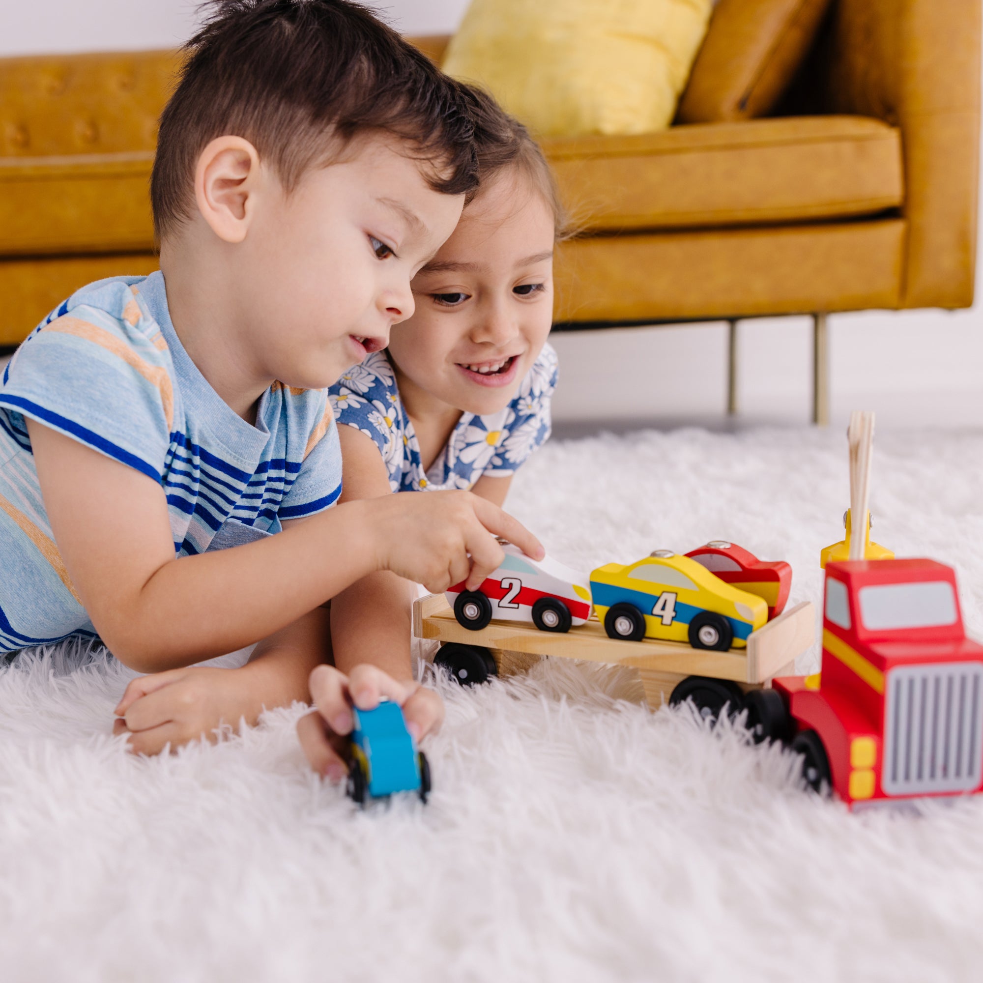 Melissa & Doug Magnetic Car Loader - Image 10