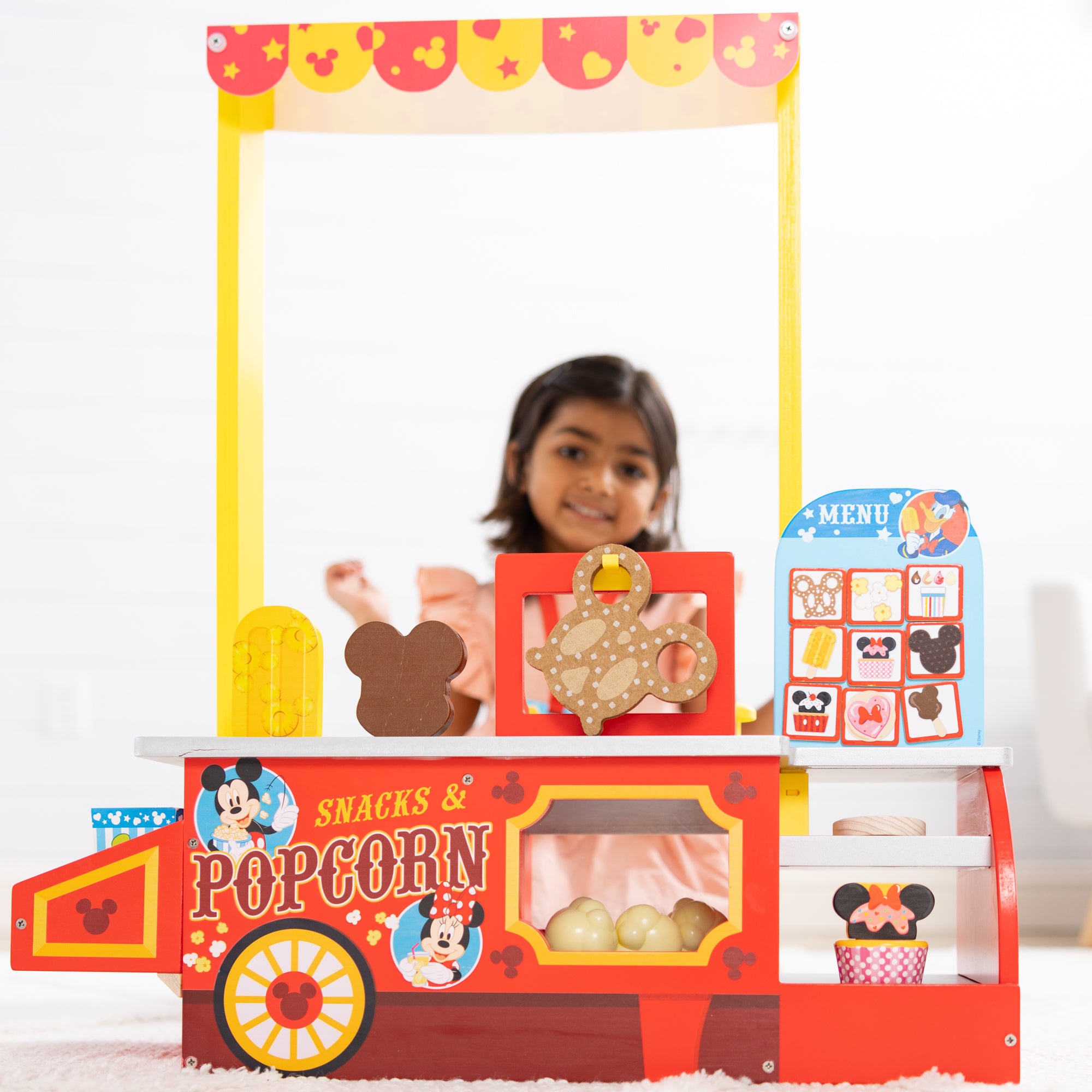 Melissa & Doug Disney Snacks & Popcorn Wooden Food Counter - Image 5