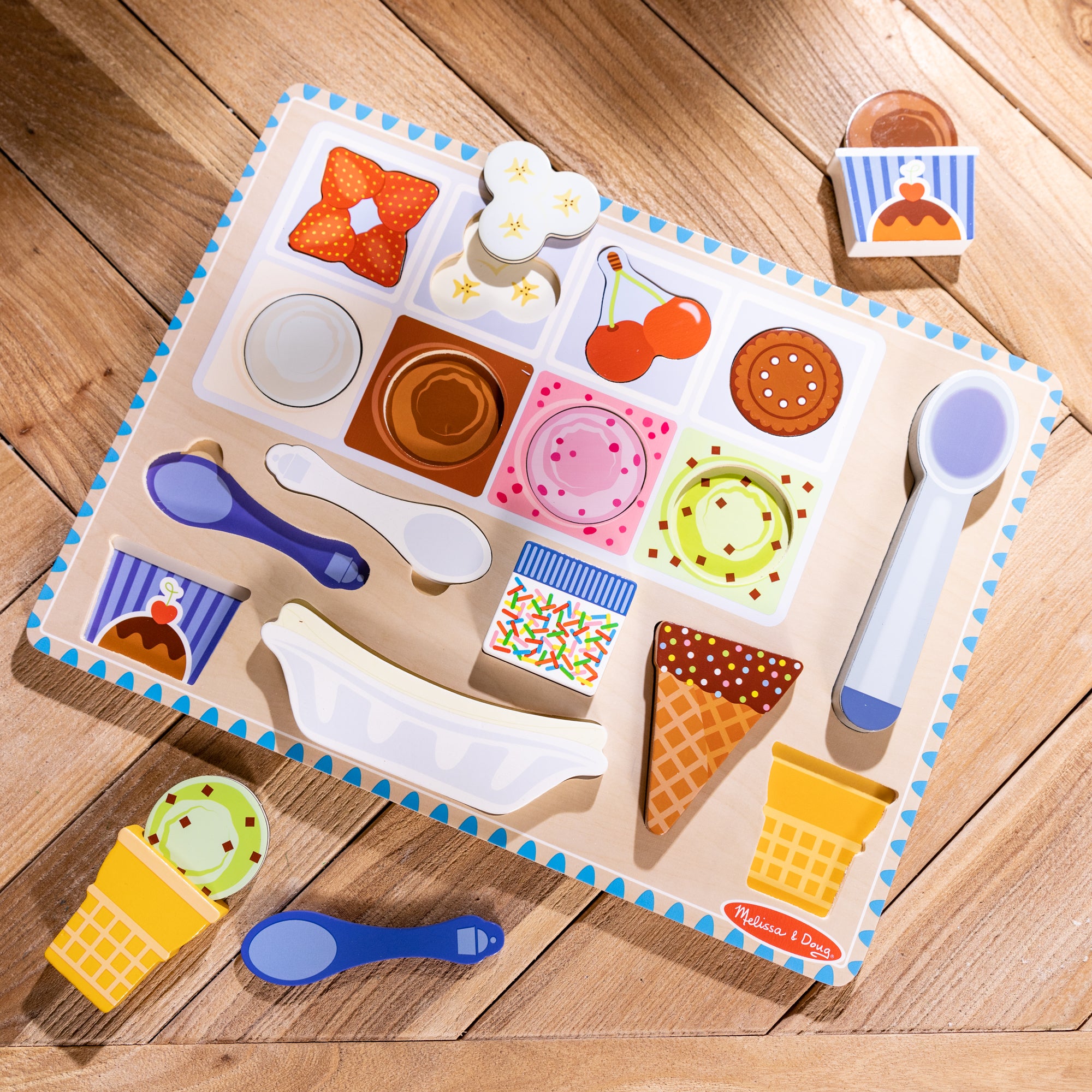 Melissa & Doug Wooden Magnetic Ice Cream Puzzle & Play Set - 16 Pieces - Image 9