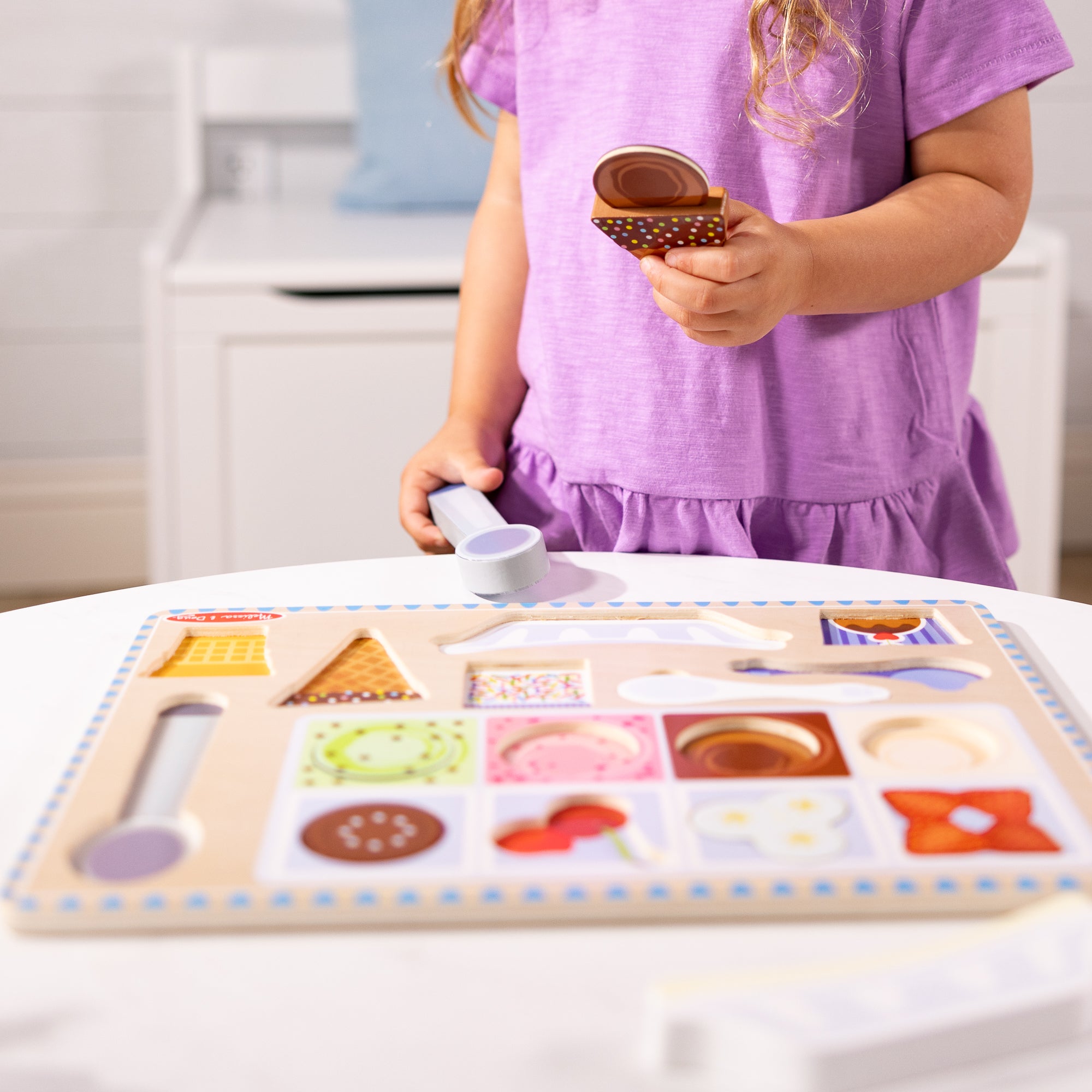 Melissa & Doug Wooden Magnetic Ice Cream Puzzle & Play Set - 16 Pieces - Image 7