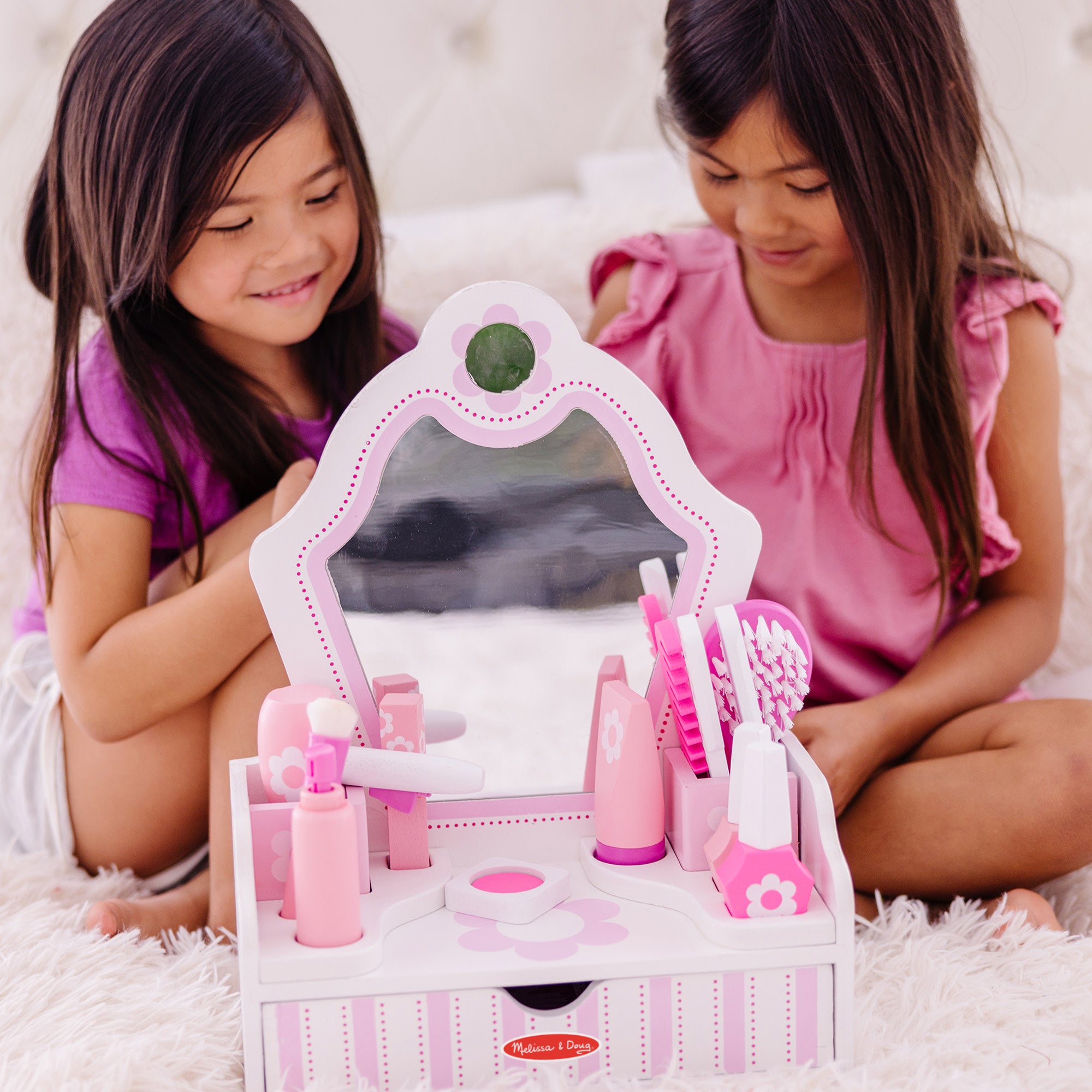 Melissa & Doug Wooden Beauty Salon Play Set - Image 5