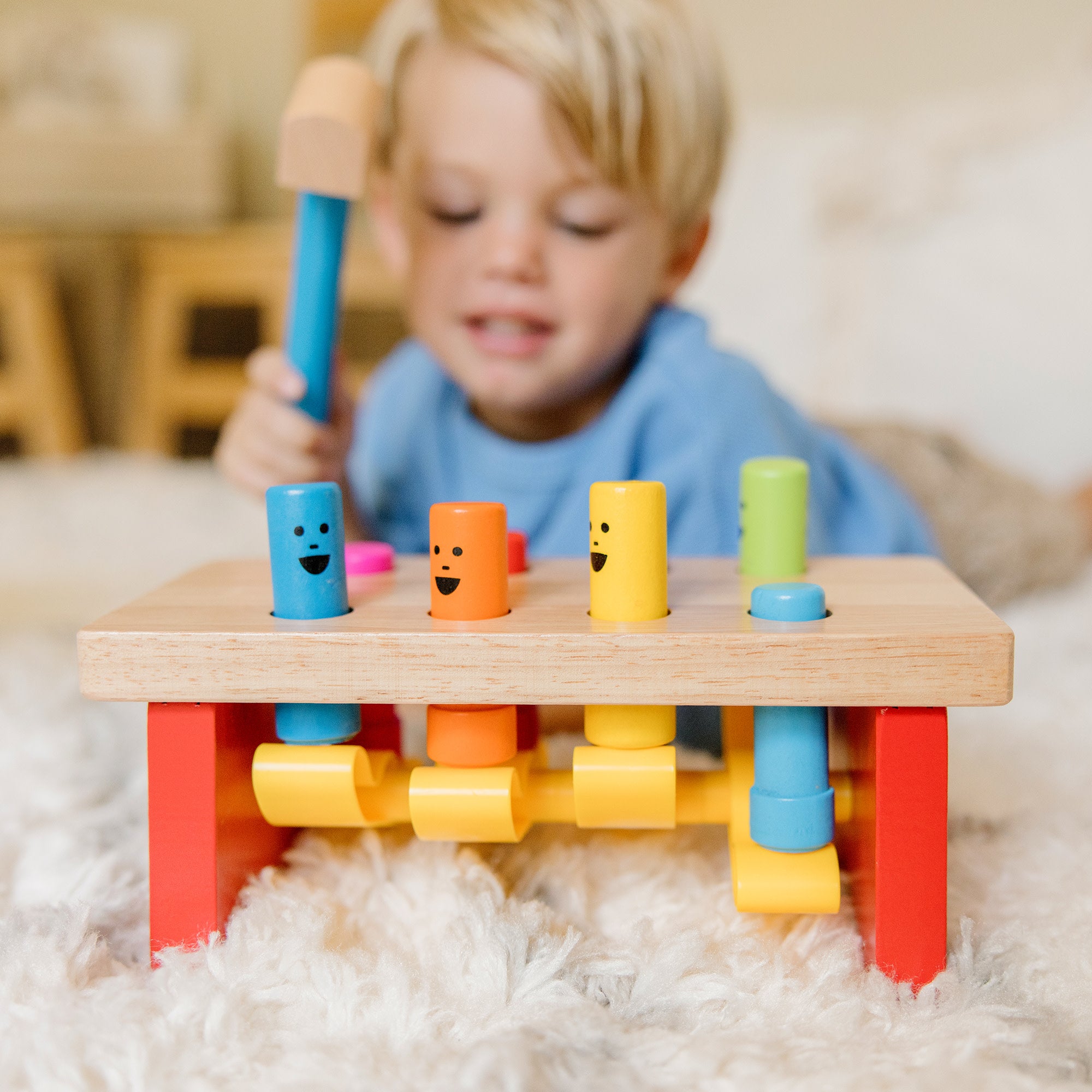 Melissa & Doug Deluxe Pounding Bench - Image 5