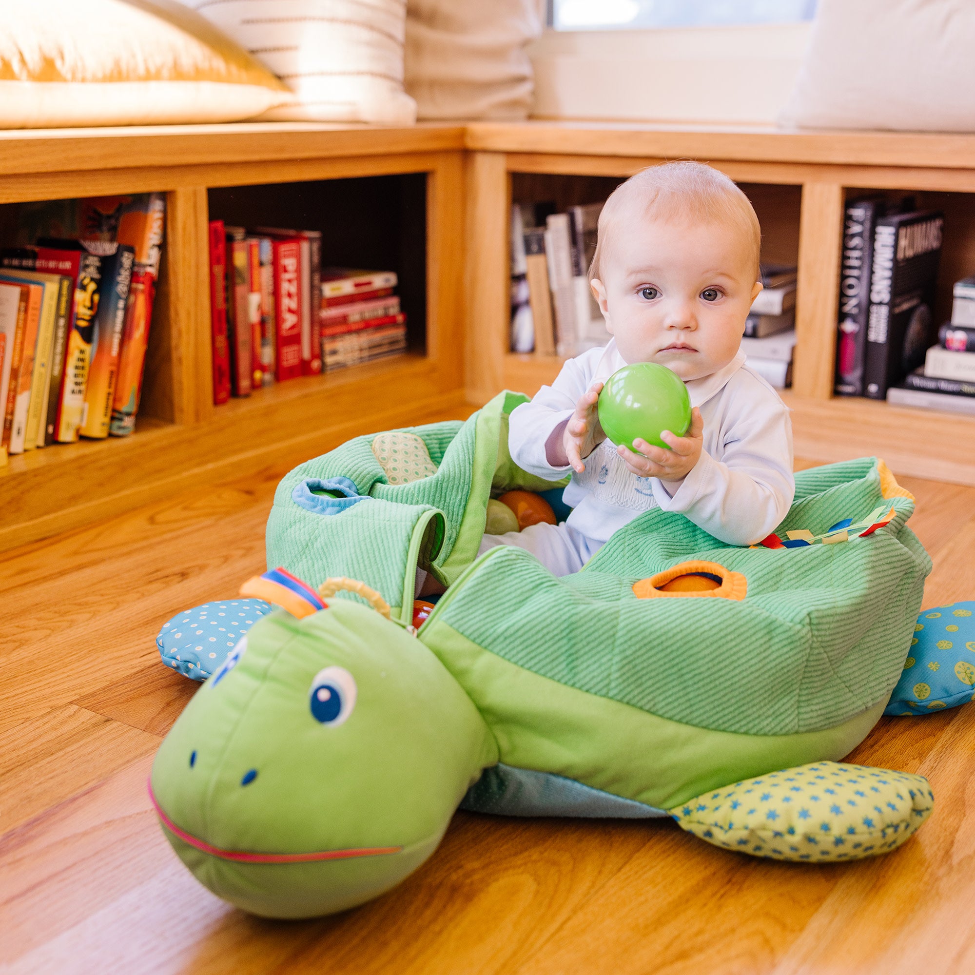 Melissa & Doug K's Kids Turtle Ball Pit - Image 8
