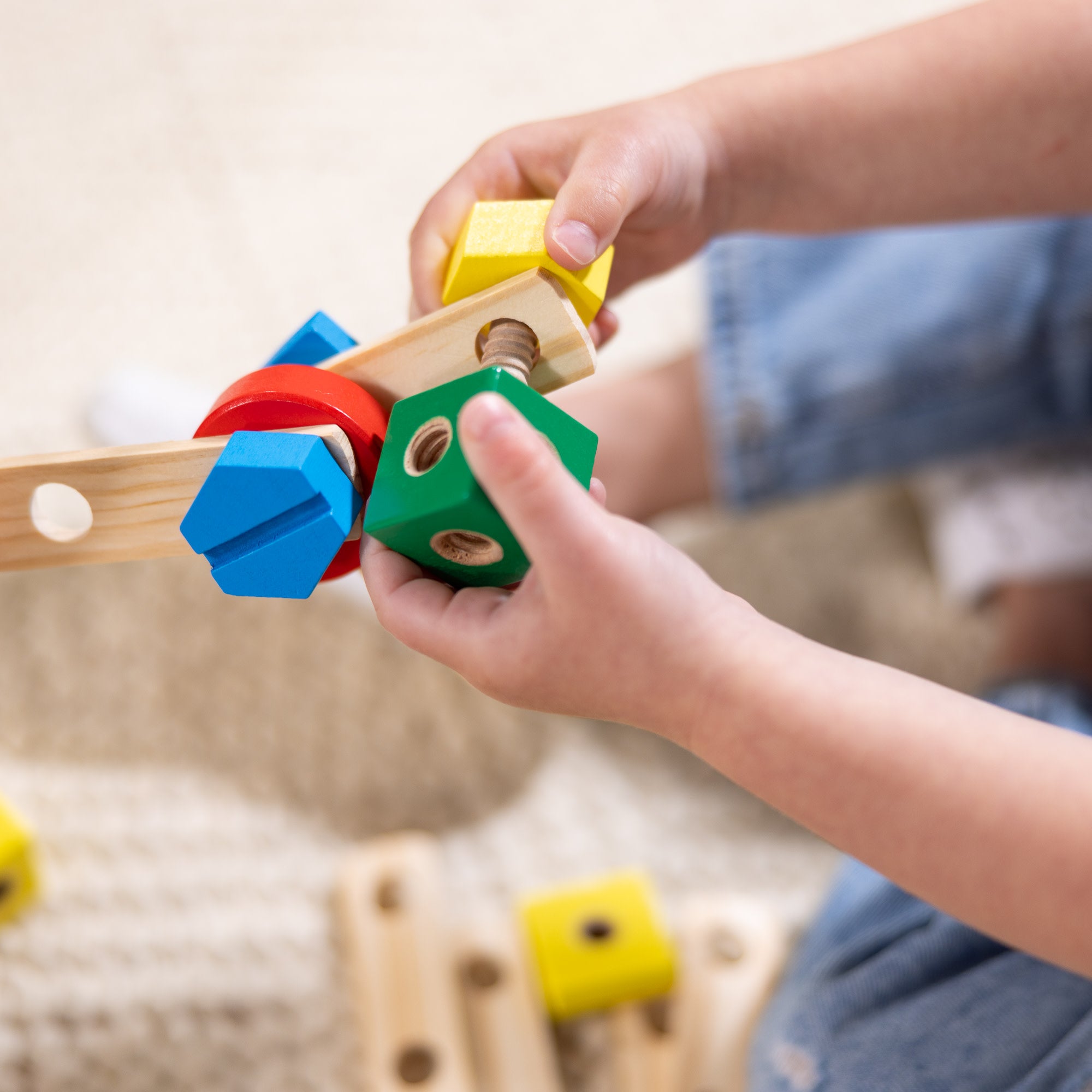 Melissa & Doug Construction Set in a Box - Image 6