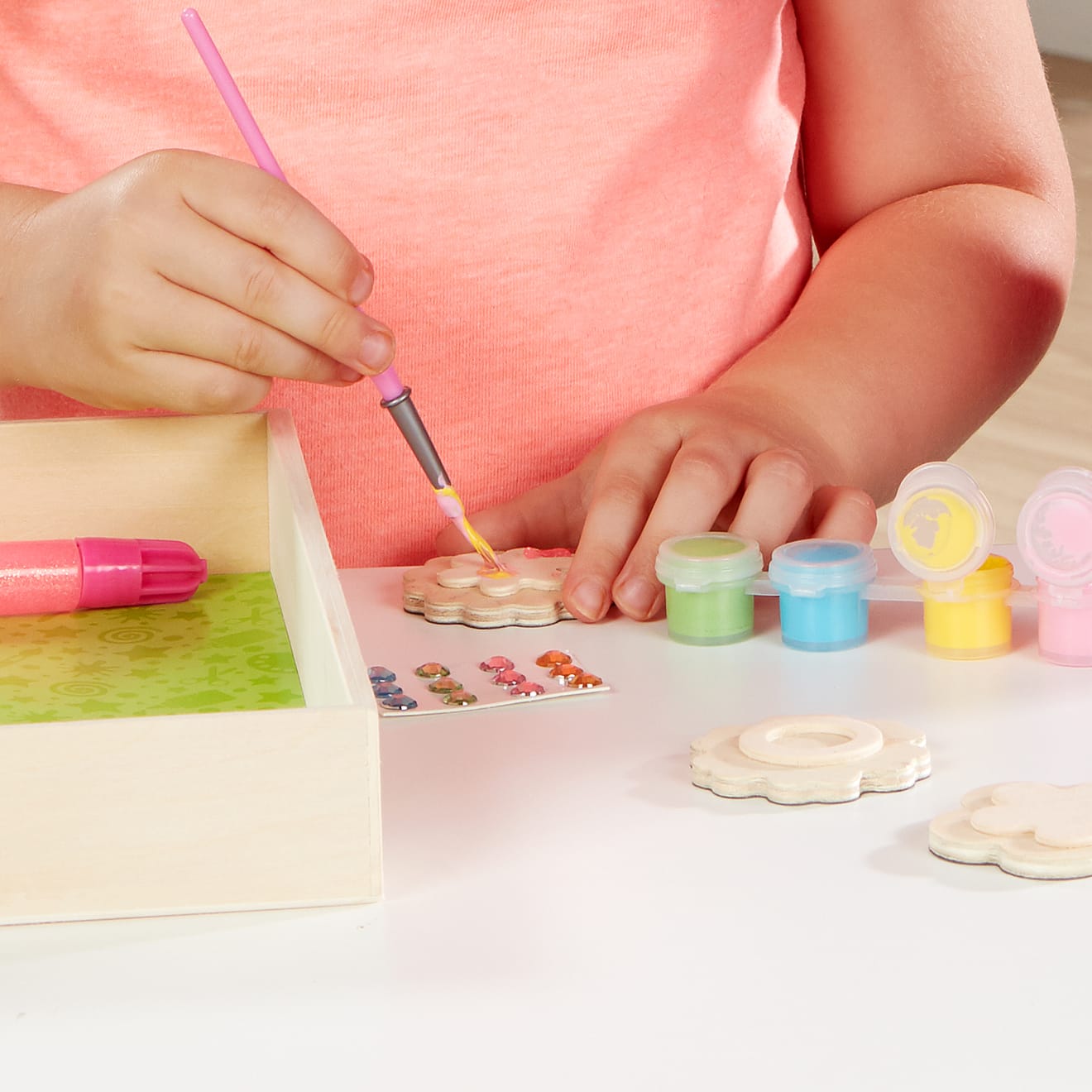 Melissa & Doug Created by Me! Flower Magnets Wooden Craft Kit - Image 6