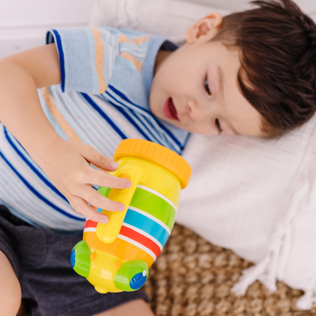 Melissa & Doug Giddy Buggy Flashlight - Image 7