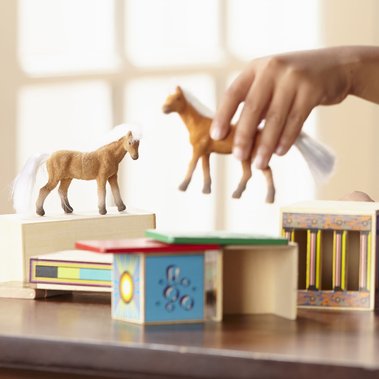 Melissa & Doug Horse Carrier Wooden Vehicles Play Set - Image 6