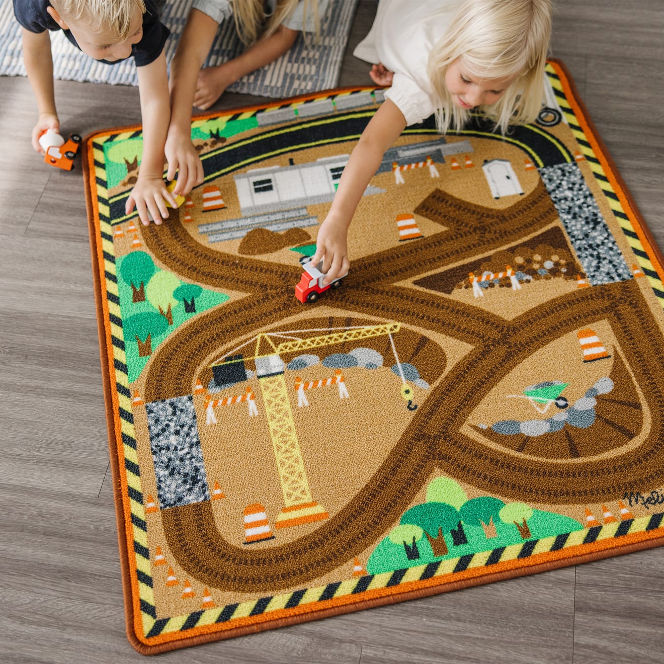Melissa & Doug Round the Construction Zone Work Site Rug & Vehicle Set - Image 2