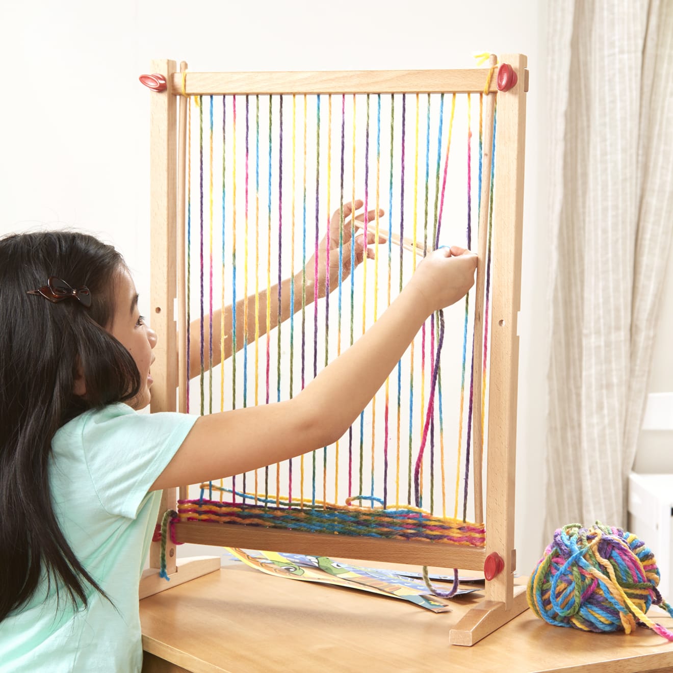 Melissa & Doug Multi-Craft Weaving Loom - Image 7