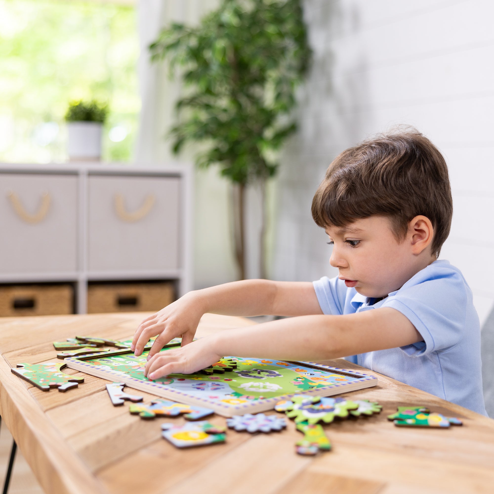 Melissa & Doug Animal Chase I-Spy Wooden Gear Puzzle - Image 6