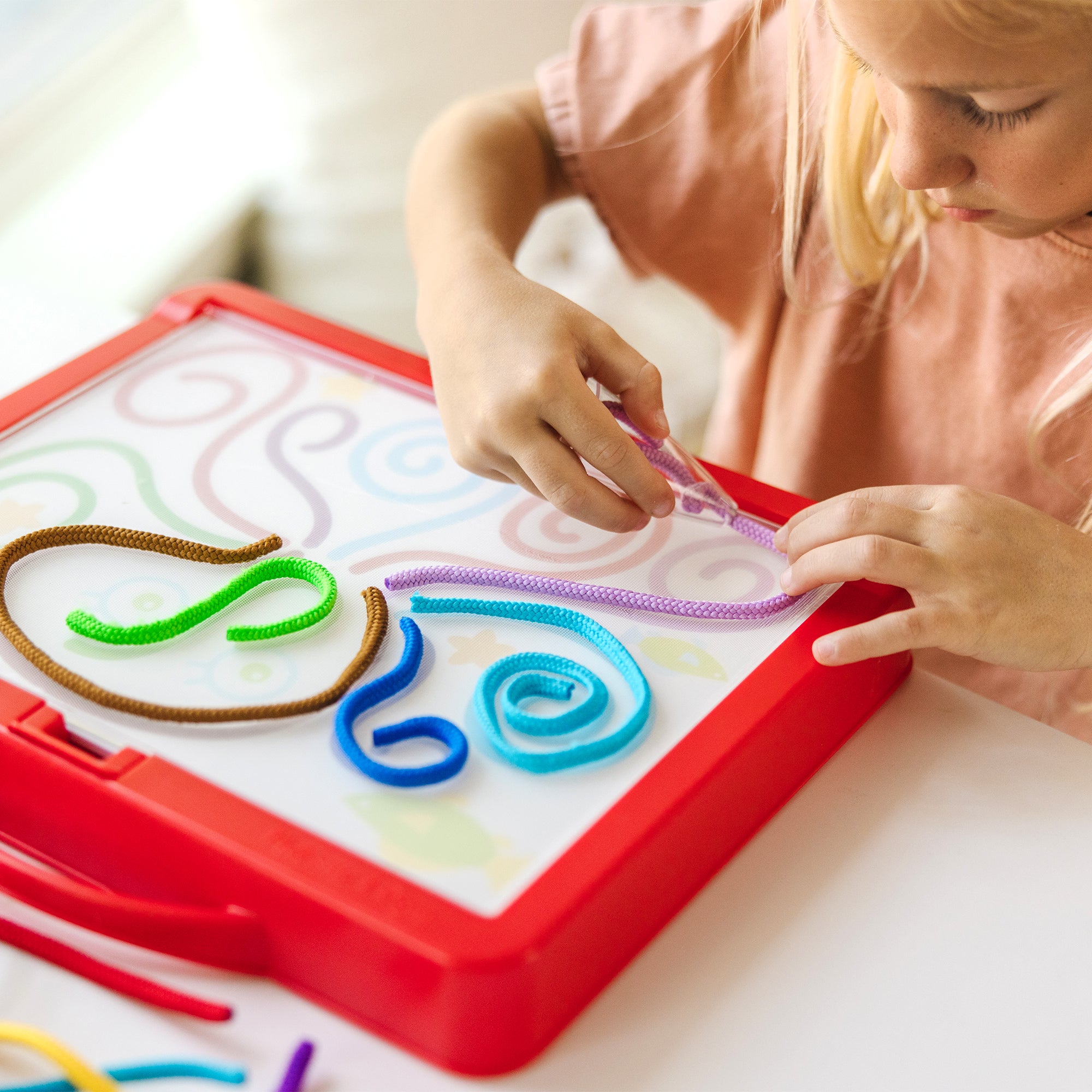 Melissa & Doug Rainbow Cord Picture and Pattern Maker - Image 7