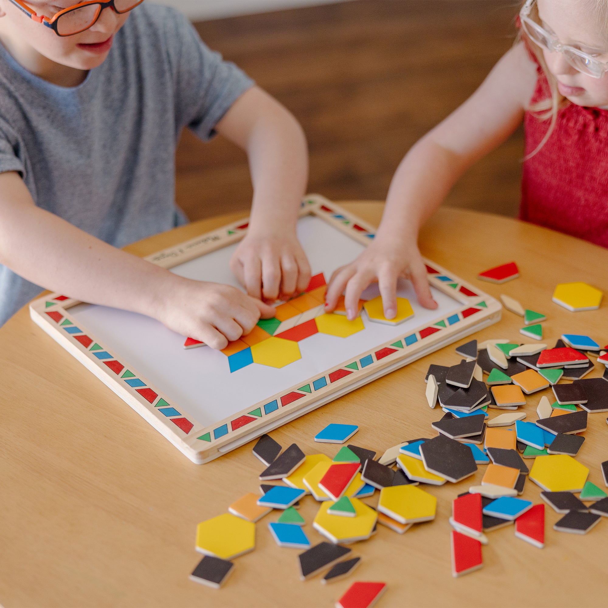 Melissa & Doug Wooden Magnetic Pattern Block Kit - Image 10