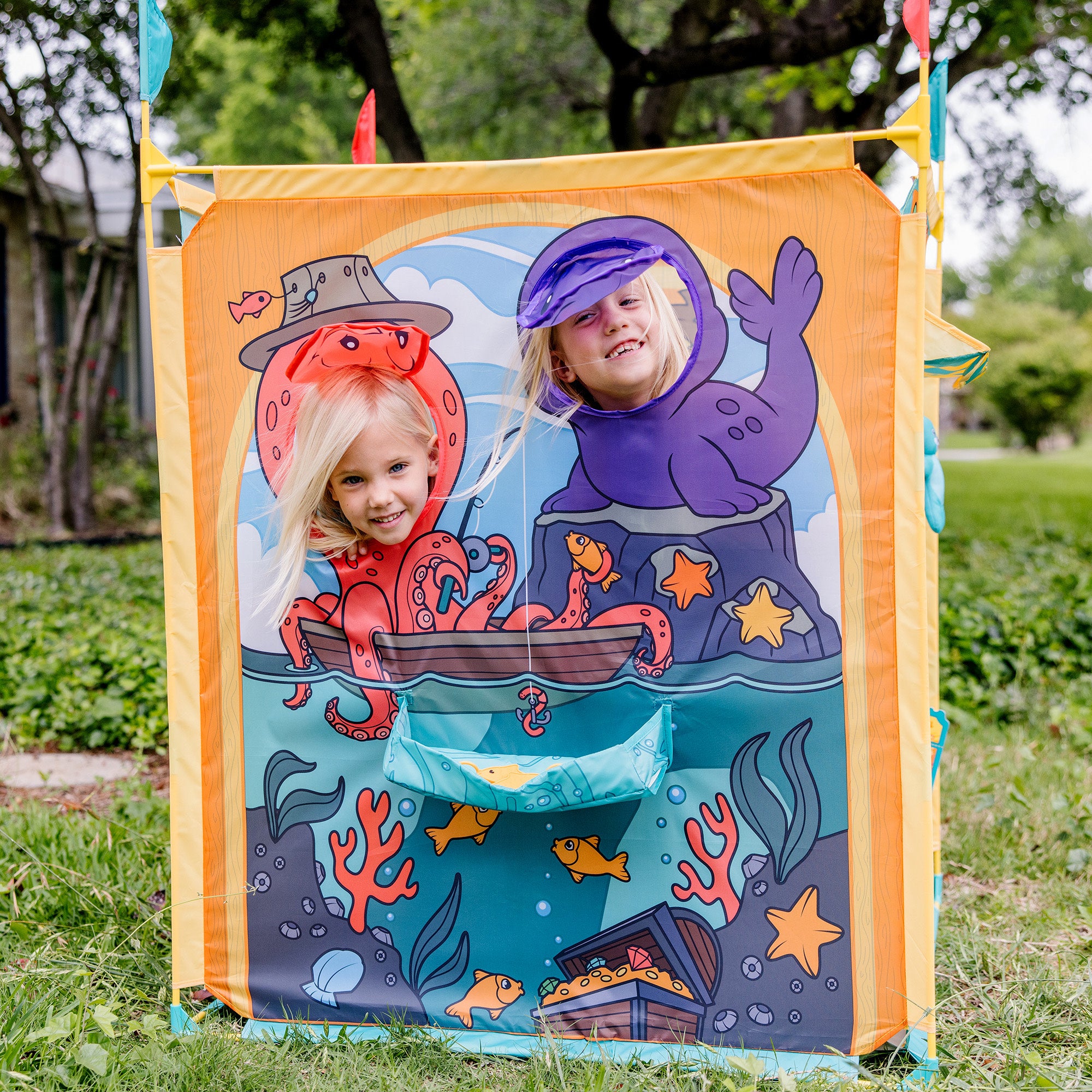 Melissa & Doug Fun at the Fair! Game Center Play Tent - Image 8