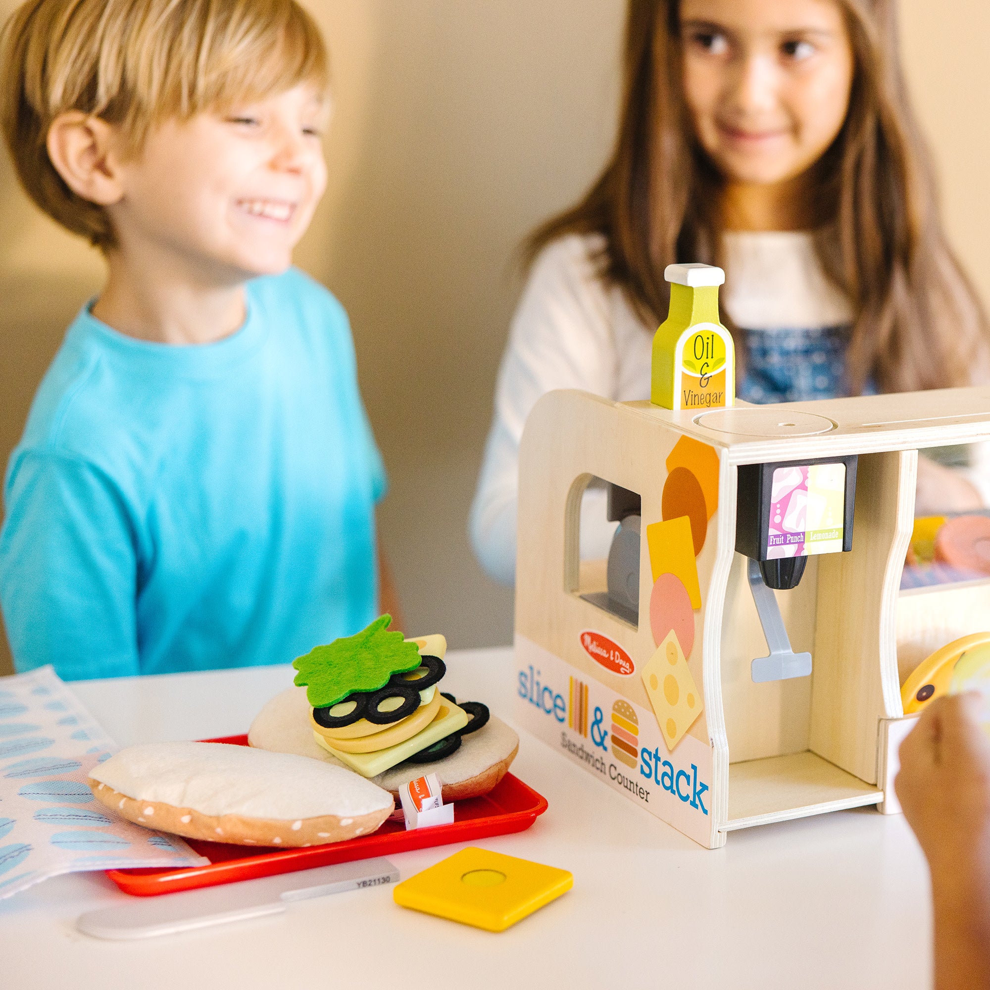 Melissa & Doug Slice & Stack Sandwich Counter - Image 2