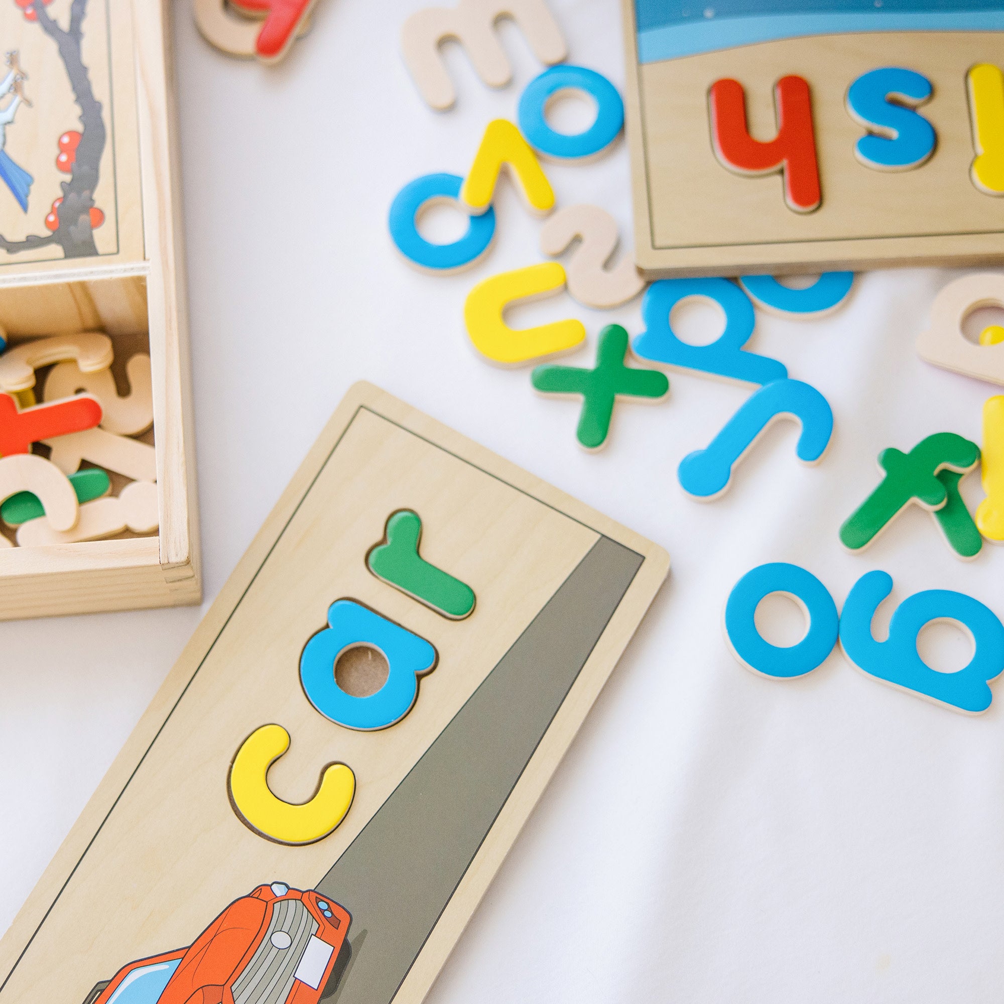 Melissa & Doug See & Spell Learning Toy - Image 7