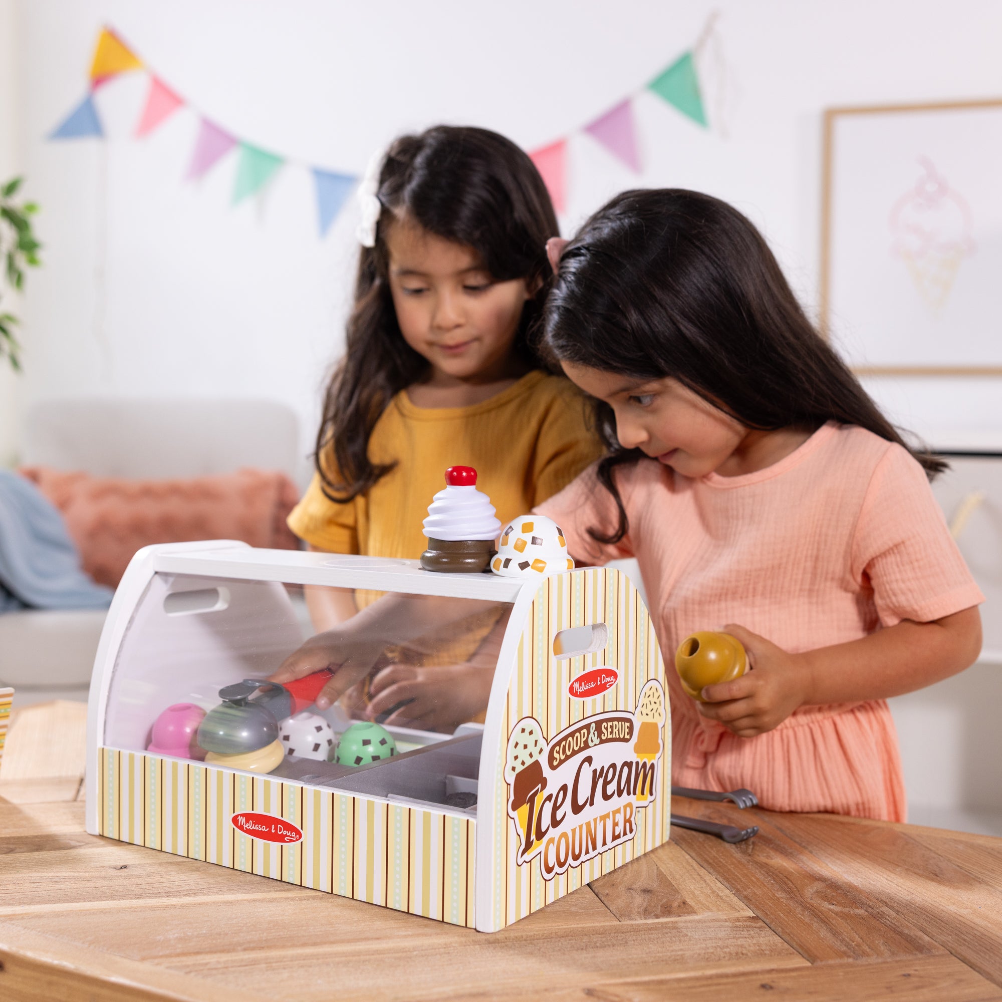 Melissa & Doug Scoop & Serve Ice Cream Counter - Image 5